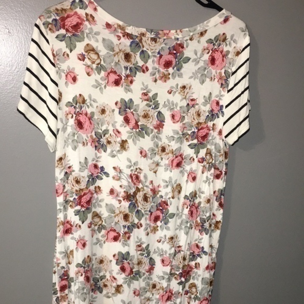 Floral top - Picture 2 of 4